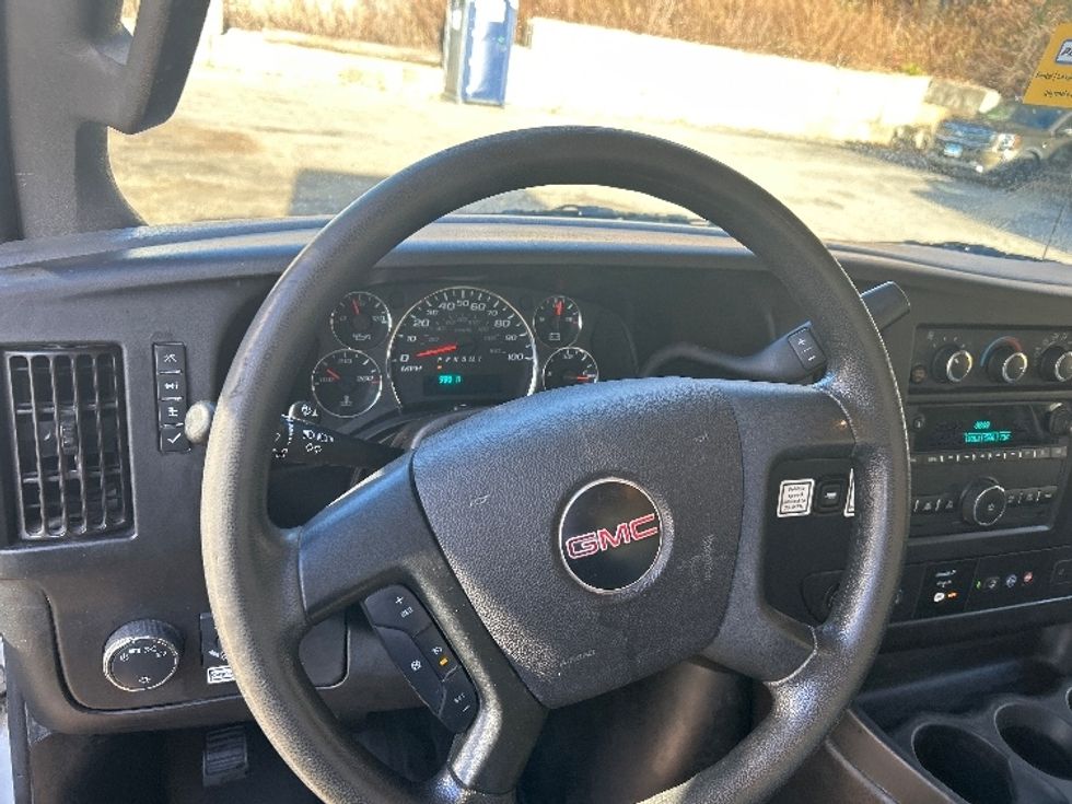 Light Duty Box Truck-Light and Medium Duty Trucks-GMC-2021-Savana G33903-Auburn-MA-114,171\n\t\tmiles-$ 26,250 - Image 17