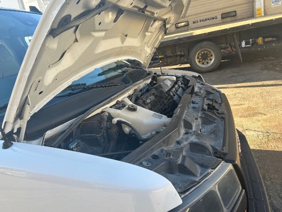 Light Duty Box Truck-Light and Medium Duty Trucks-GMC-2021-Savana G33903-Auburn-MA-114,171\n\t\tmiles-$ 26,250 - Image 23