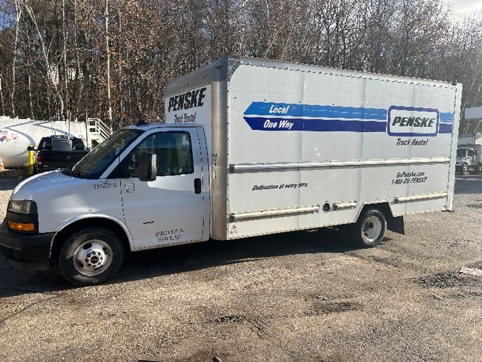 Light Duty Box Truck-Light and Medium Duty Trucks-GMC-2021-Savana G33903-Auburn-MA-114,171\n\t\tmiles-$ 26,250 - Image 4