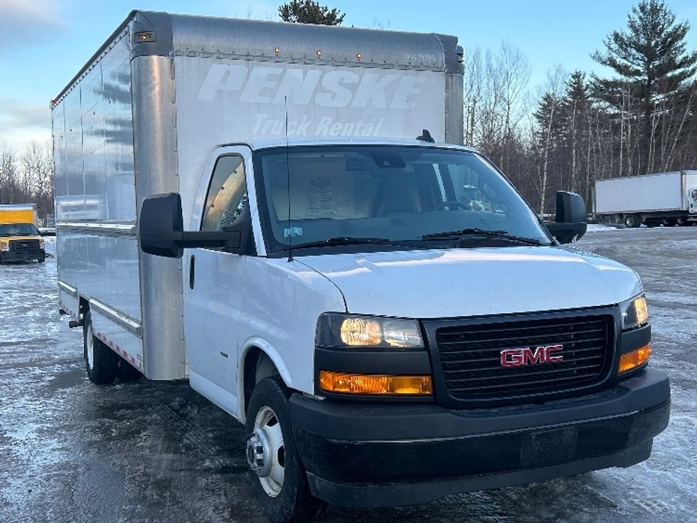 Light Duty Box Truck-Light and Medium Duty Trucks-GMC-2021-Savana G33903-Auburn-ME-99,218\n\t\tmiles-$ 27,750 - Image 1
