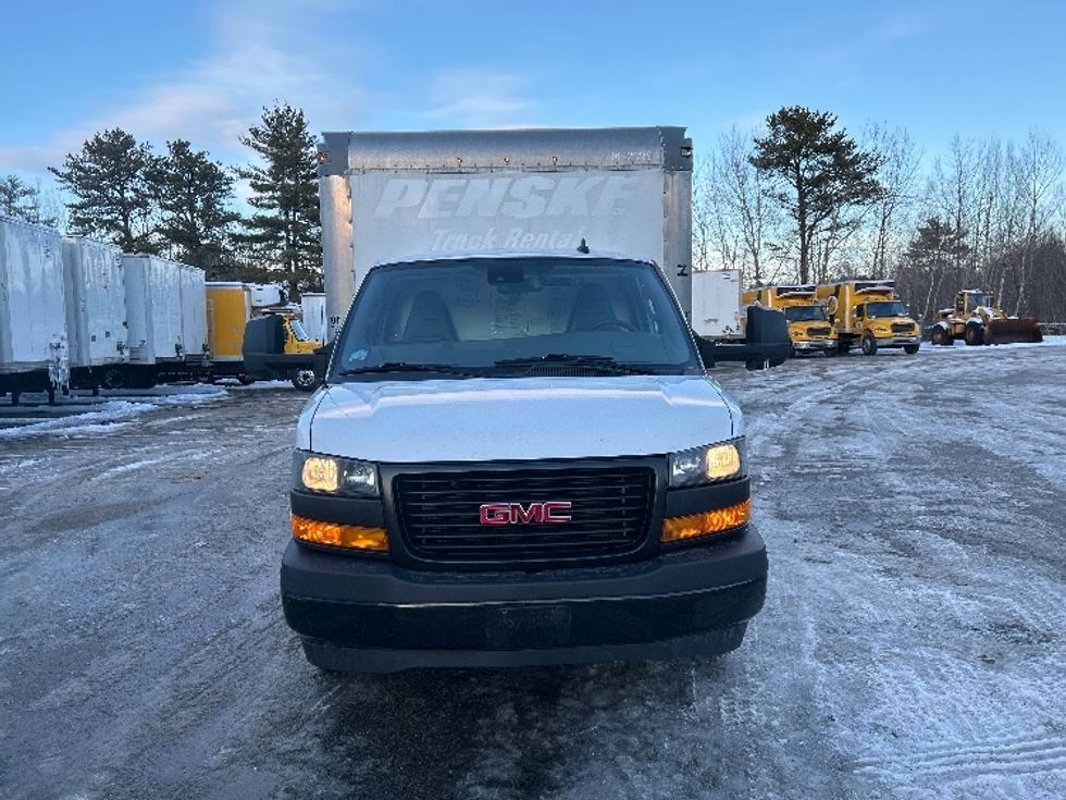 Light Duty Box Truck-Light and Medium Duty Trucks-GMC-2021-Savana G33903-Auburn-ME-99,218\n\t\tmiles-$ 27,750 - Image 2