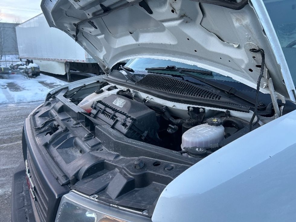 Light Duty Box Truck-Light and Medium Duty Trucks-GMC-2021-Savana G33903-Auburn-ME-99,218\n\t\tmiles-$ 27,750 - Image 23