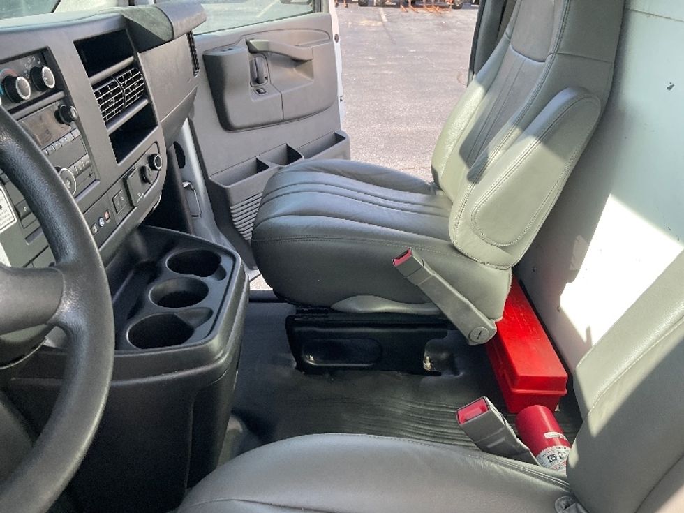 Light Duty Box Truck-Light and Medium Duty Trucks-GMC-2021-Savana G33903-Augusta-GA-104,379\n\t\tmiles-$ 30,750 - Image 19