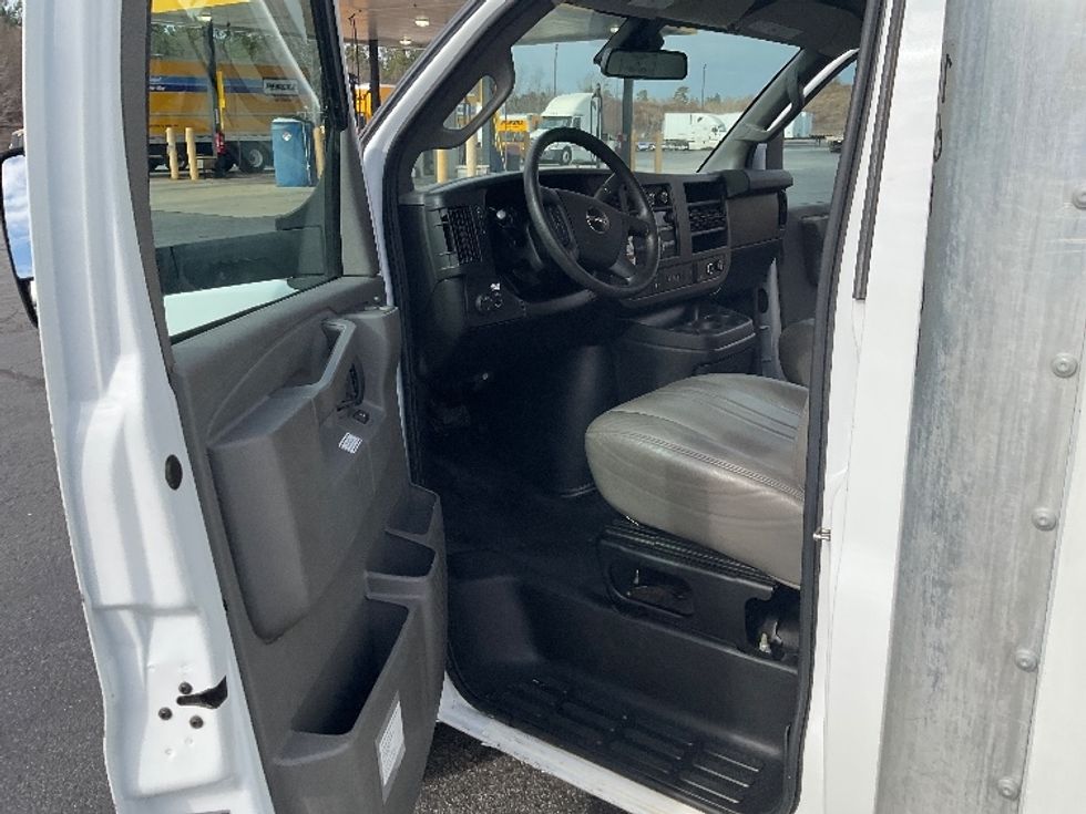 Light Duty Box Truck-Light and Medium Duty Trucks-GMC-2021-Savana G33903-Augusta-GA-108,249\n\t\tmiles-$ 30,250 - Image 16