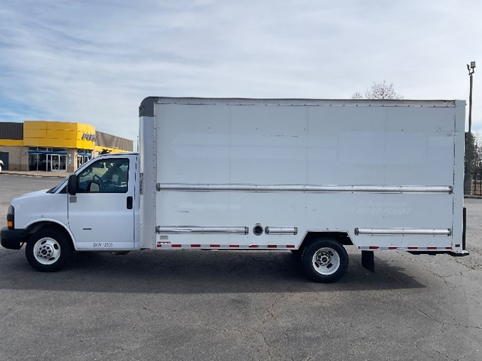 Light Duty Box Truck-Light and Medium Duty Trucks-GMC-2021-Savana G33903-Augusta-GA-90,311\n\t\tmiles-$ 32,500 - Image 4