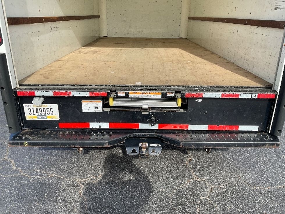 Light Duty Box Truck-Light and Medium Duty Trucks-GMC-2021-Savana G33903-Augusta-GA-90,311\n\t\tmiles-$ 32,500 - Image 9