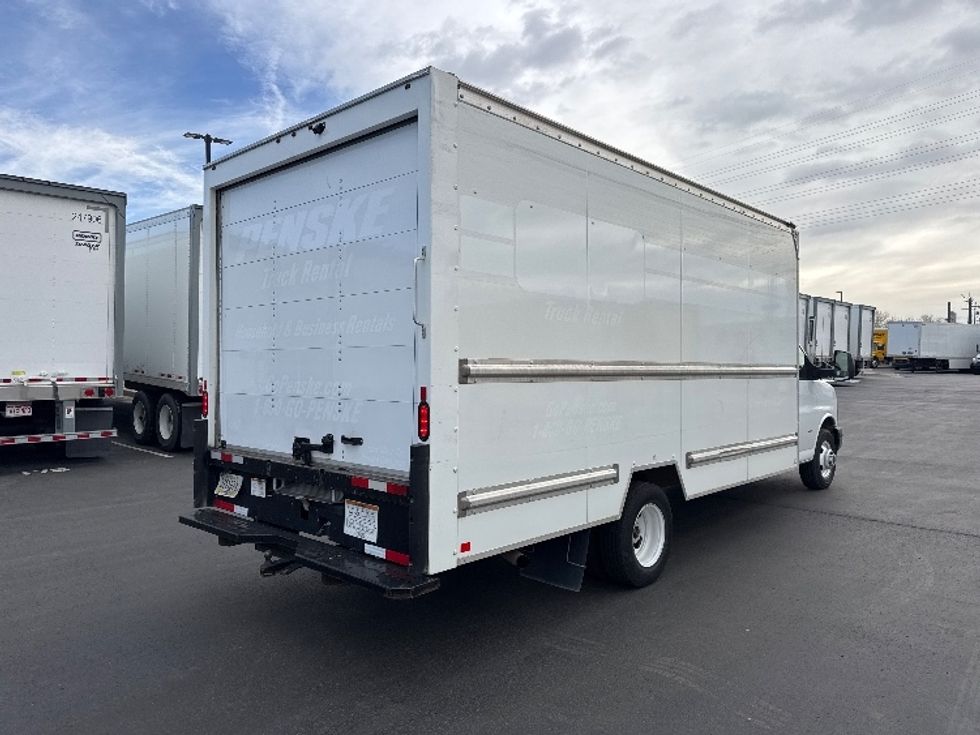 Light Duty Box Truck-Light and Medium Duty Trucks-GMC-2021-Savana G33903-Aurora-CO-112,315\n\t\tmiles-$ 29,500 - Image 12