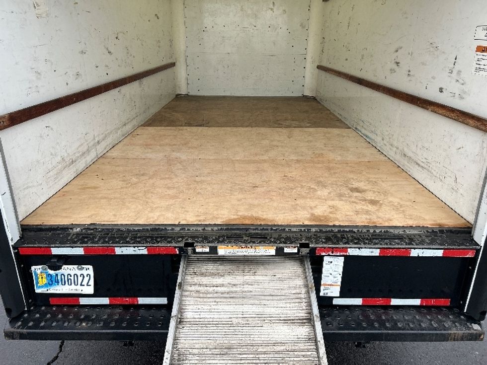 Light Duty Box Truck-Light and Medium Duty Trucks-GMC-2021-Savana G33903-Aurora-CO-64,277\n\t\tmiles-$ 35,250 - Image 10