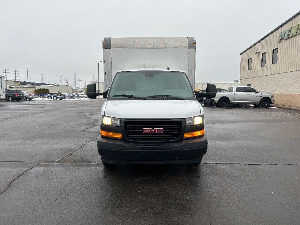 Light Duty Box Truck-Light and Medium Duty Trucks-GMC-2021-Savana G33903-Aurora-CO-64,277\n\t\tmiles-$ 35,250 - Image 2
