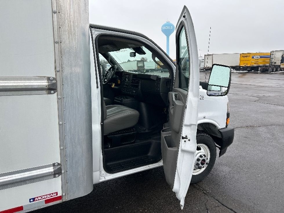 Light Duty Box Truck-Light and Medium Duty Trucks-GMC-2021-Savana G33903-Aurora-CO-64,277\n\t\tmiles-$ 35,250 - Image 20