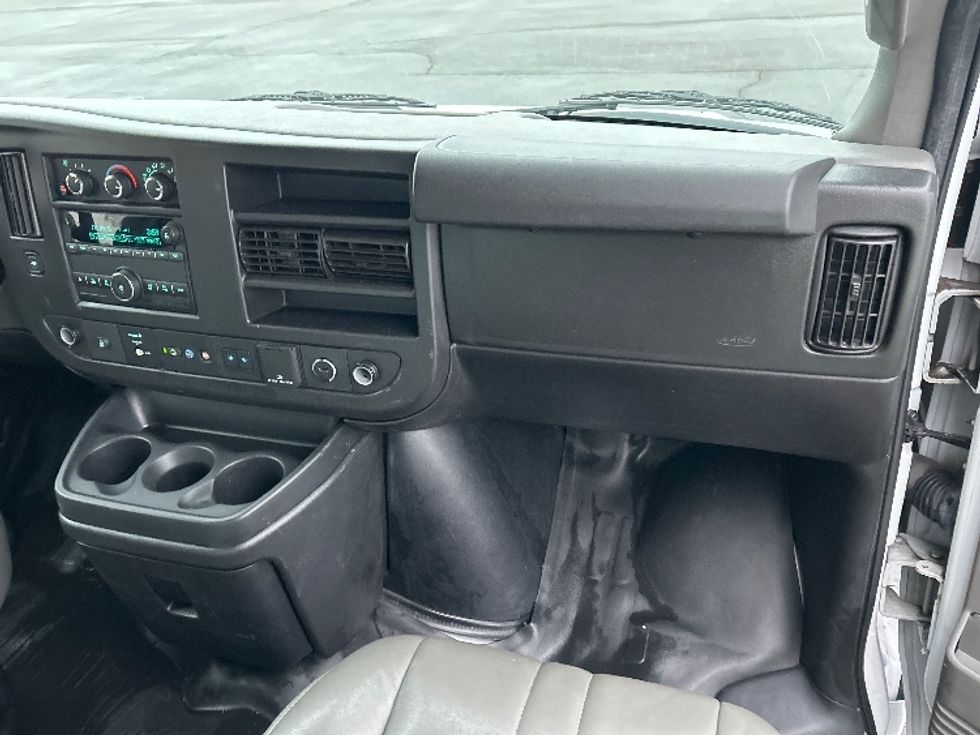 Light Duty Box Truck-Light and Medium Duty Trucks-GMC-2021-Savana G33903-Aurora-CO-64,277\n\t\tmiles-$ 35,250 - Image 22