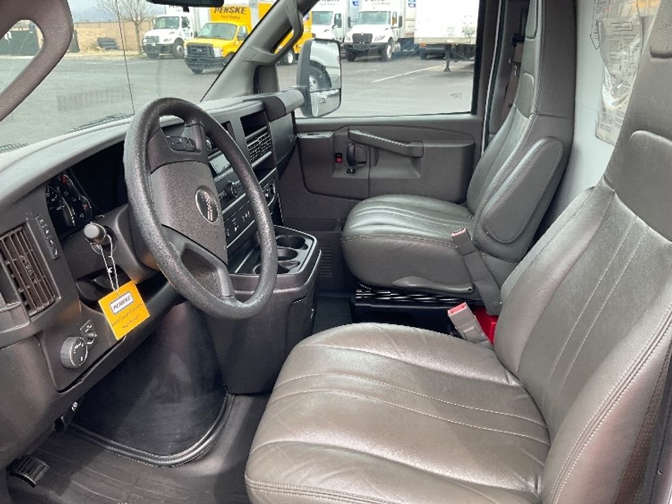 Light Duty Box Truck-Light and Medium Duty Trucks-GMC-2021-Savana G33903-Aurora-CO-70,488\n\t\tmiles-$ 34,500 - Image 18