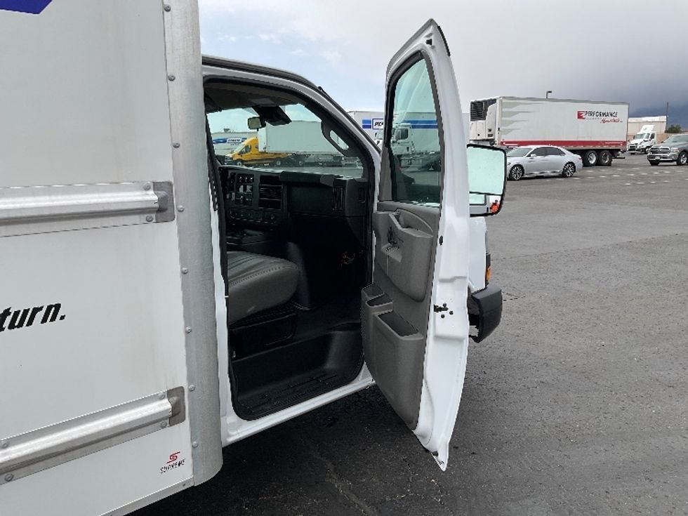 Light Duty Box Truck-Light and Medium Duty Trucks-GMC-2021-Savana G33903-Aurora-CO-70,488\n\t\tmiles-$ 34,500 - Image 19