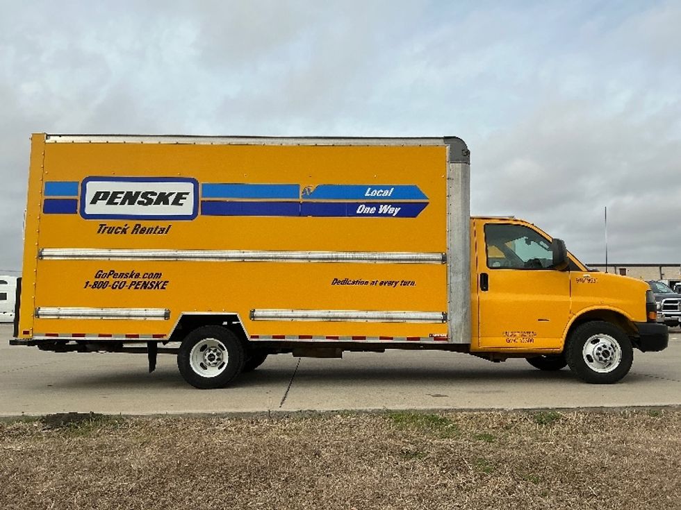 Light Duty Box Truck-Light and Medium Duty Trucks-GMC-2021-Savana G33903-Austin-TX-101,987\n\t\tmiles-$ 26,250 - Image 12