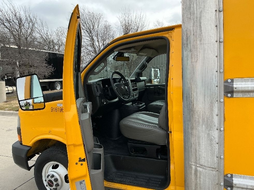 Light Duty Box Truck-Light and Medium Duty Trucks-GMC-2021-Savana G33903-Austin-TX-101,987\n\t\tmiles-$ 26,250 - Image 13