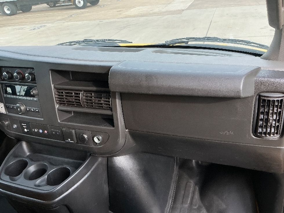 Light Duty Box Truck-Light and Medium Duty Trucks-GMC-2021-Savana G33903-Austin-TX-101,987\n\t\tmiles-$ 26,250 - Image 18