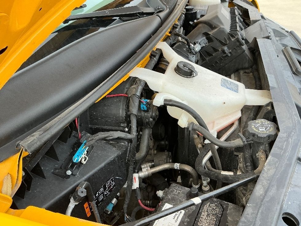 Light Duty Box Truck-Light and Medium Duty Trucks-GMC-2021-Savana G33903-Austin-TX-101,987\n\t\tmiles-$ 26,250 - Image 20