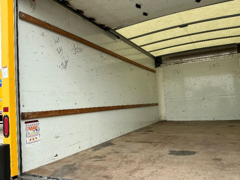 Light Duty Box Truck-Light and Medium Duty Trucks-GMC-2021-Savana G33903-Austin-TX-101,987\n\t\tmiles-$ 26,250 - Image 9