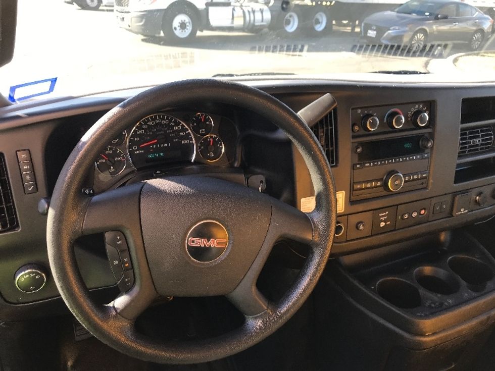 Light Duty Box Truck-Light and Medium Duty Trucks-GMC-2021-Savana G33903-Austin-TX-81,235\n\t\tmiles-$ 32,750 - Image 18