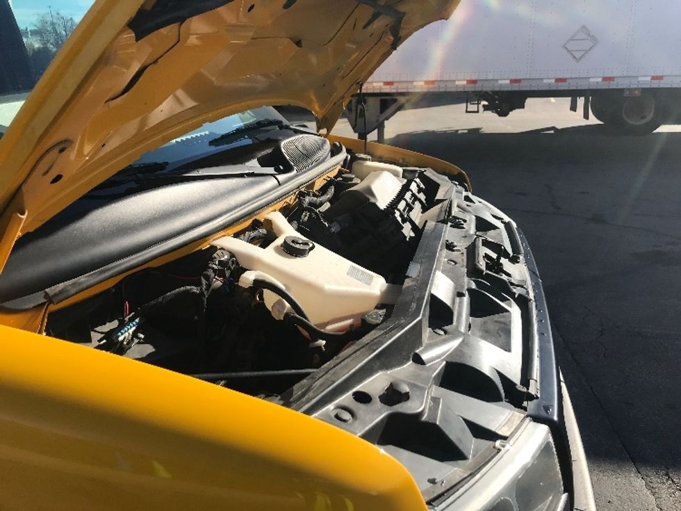 Light Duty Box Truck-Light and Medium Duty Trucks-GMC-2021-Savana G33903-Austin-TX-81,235\n\t\tmiles-$ 32,750 - Image 23