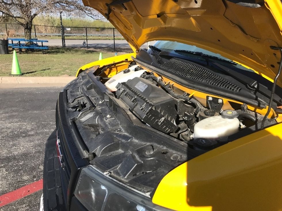 Light Duty Box Truck-Light and Medium Duty Trucks-GMC-2021-Savana G33903-Austin-TX-81,235\n\t\tmiles-$ 32,750 - Image 24