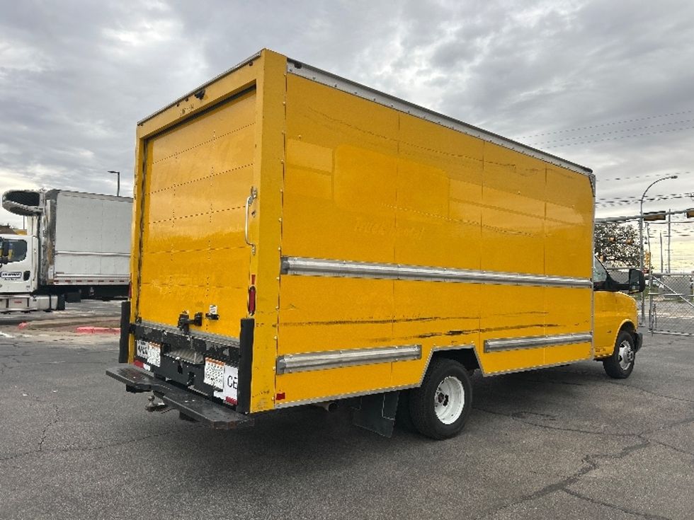 Light Duty Box Truck-Light and Medium Duty Trucks-GMC-2021-Savana G33903-Austin-TX-91,547\n\t\tmiles-$ 27,250 - Image 13