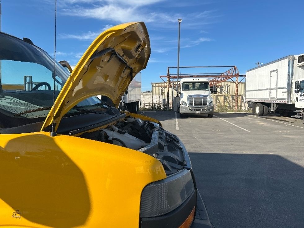 Light Duty Box Truck-Light and Medium Duty Trucks-GMC-2021-Savana G33903-Bakersfield-CA-100,799\n\t\tmiles-$ 27,500 - Image 23