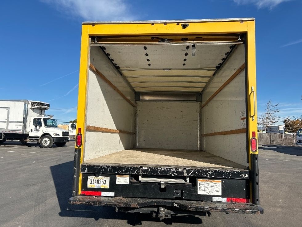 Light Duty Box Truck-Light and Medium Duty Trucks-GMC-2021-Savana G33903-Bakersfield-CA-100,799\n\t\tmiles-$ 27,500 - Image 8