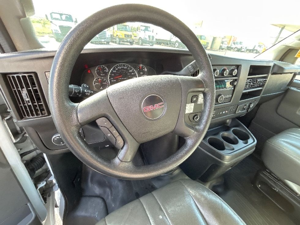Light Duty Box Truck-Light and Medium Duty Trucks-GMC-2021-Savana G33903-Bakersfield-CA-87,624\n\t\tmiles-$ 32,750 - Image 12