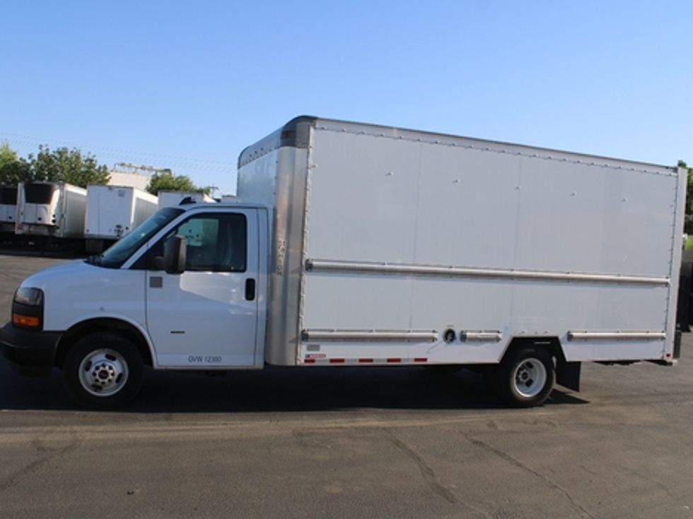 Light Duty Box Truck-Light and Medium Duty Trucks-GMC-2021-Savana G33903-Bakersfield-CA-87,624\n\t\tmiles-$ 32,750 - Image 4