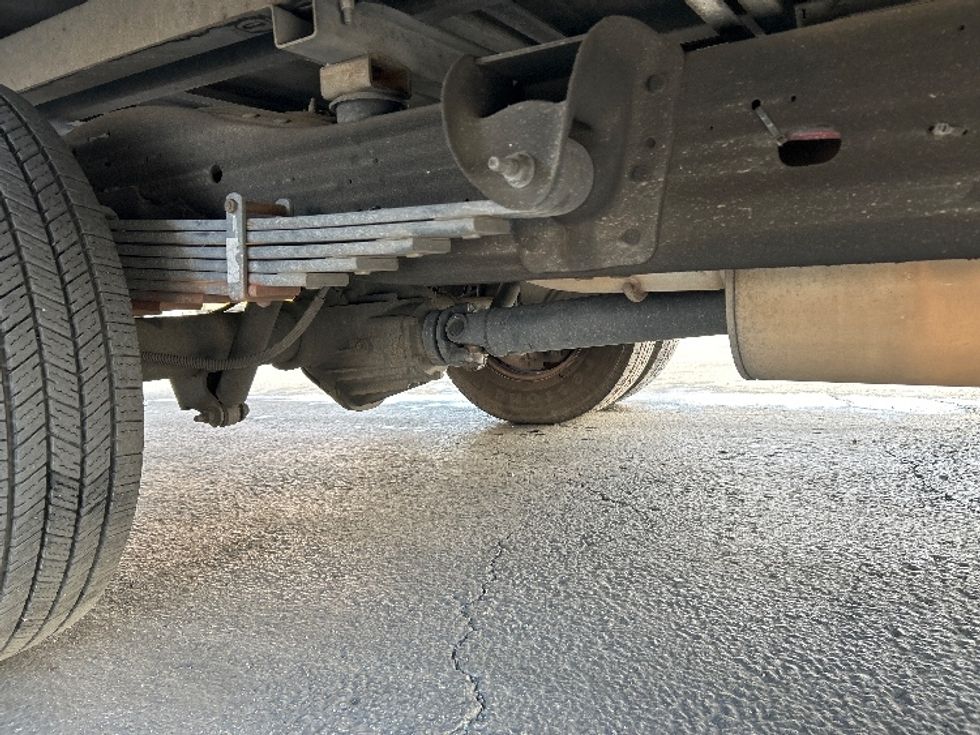 Light Duty Box Truck-Light and Medium Duty Trucks-GMC-2021-Savana G33903-Bakersfield-CA-87,624\n\t\tmiles-$ 32,750 - Image 9