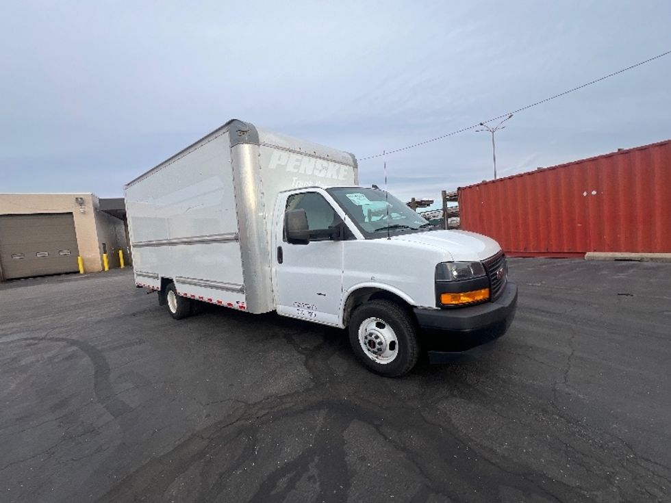 Light Duty Box Truck-Light and Medium Duty Trucks-GMC-2021-Savana G33903-Baltimore-MD-106,217\n\t\tmiles-$ 29,250 - Image 1