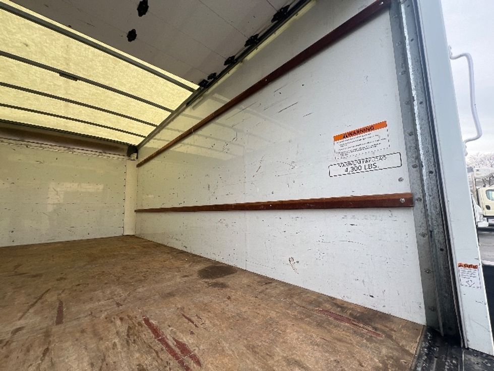 Light Duty Box Truck-Light and Medium Duty Trucks-GMC-2021-Savana G33903-Baltimore-MD-106,217\n\t\tmiles-$ 29,250 - Image 12