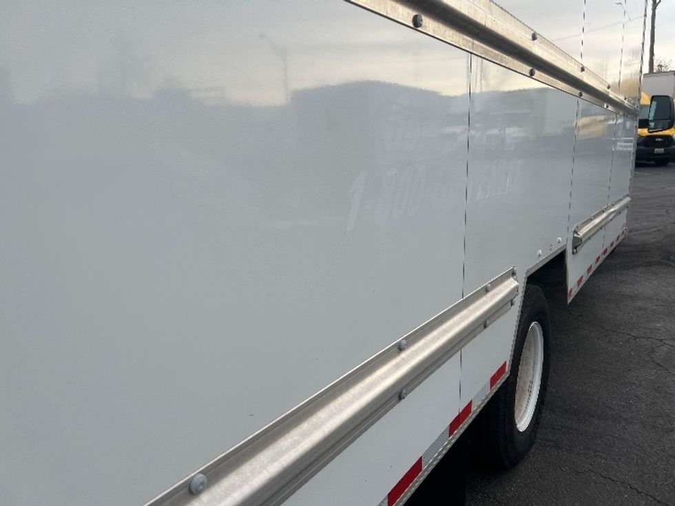 Light Duty Box Truck-Light and Medium Duty Trucks-GMC-2021-Savana G33903-Baltimore-MD-106,217\n\t\tmiles-$ 29,250 - Image 28