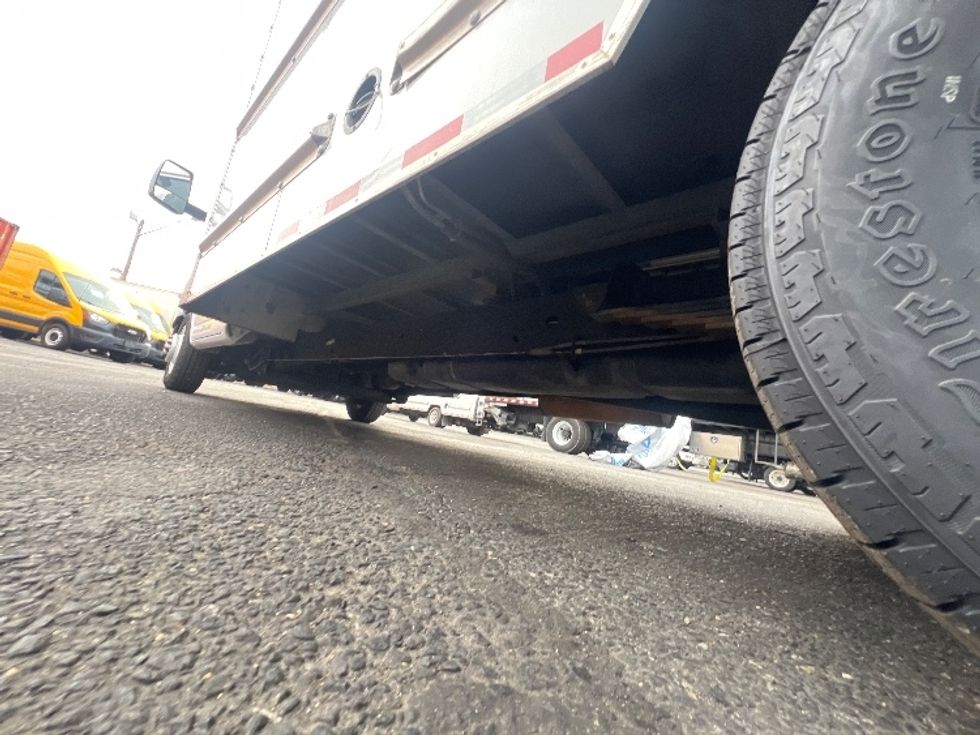 Light Duty Box Truck-Light and Medium Duty Trucks-GMC-2021-Savana G33903-Baltimore-MD-106,217\n\t\tmiles-$ 29,250 - Image 5