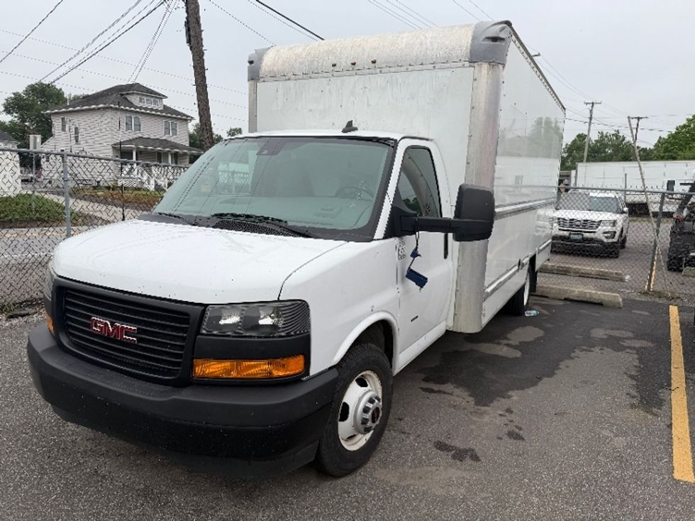 Light Duty Box Truck-Light and Medium Duty Trucks-GMC-2021-Savana G33903-Baltimore-MD-106,497\n\t\tmiles-$ 27,250 - Image 1