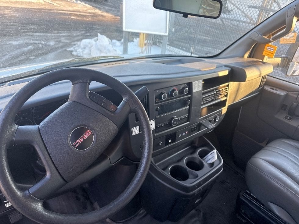 Light Duty Box Truck-Light and Medium Duty Trucks-GMC-2021-Savana G33903-Baltimore-MD-106,497\n\t\tmiles-$ 27,250 - Image 14
