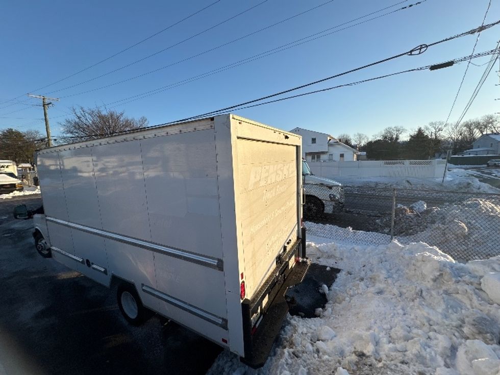 Light Duty Box Truck-Light and Medium Duty Trucks-GMC-2021-Savana G33903-Baltimore-MD-106,497\n\t\tmiles-$ 27,250 - Image 6