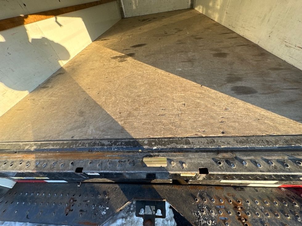 Light Duty Box Truck-Light and Medium Duty Trucks-GMC-2021-Savana G33903-Baltimore-MD-106,497\n\t\tmiles-$ 27,750 - Image 8