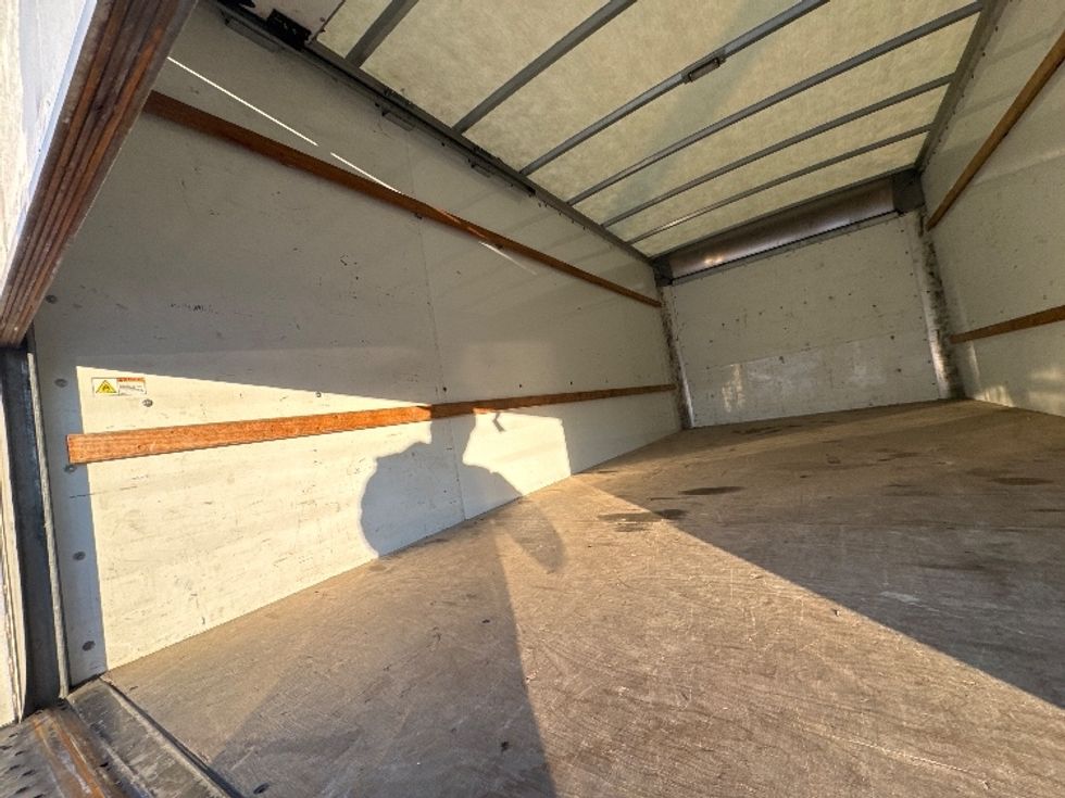 Light Duty Box Truck-Light and Medium Duty Trucks-GMC-2021-Savana G33903-Baltimore-MD-106,497\n\t\tmiles-$ 27,750 - Image 9