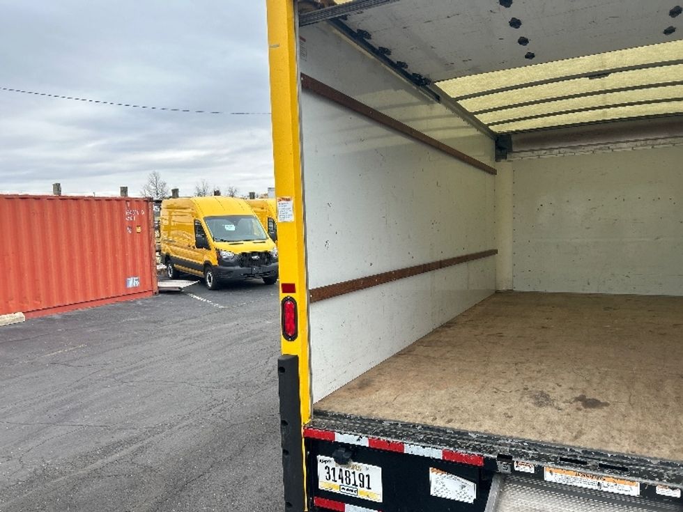 Light Duty Box Truck-Light and Medium Duty Trucks-GMC-2021-Savana G33903-Baltimore-MD-110,702\n\t\tmiles-$ 25,750 - Image 11