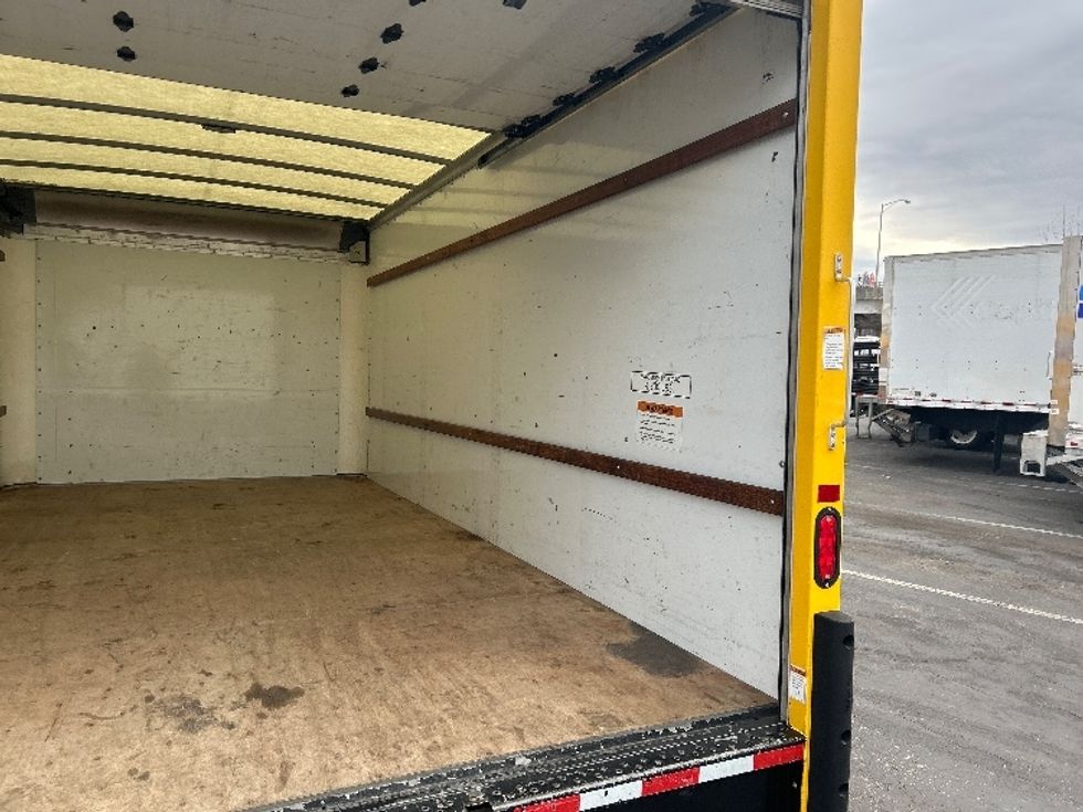 Light Duty Box Truck-Light and Medium Duty Trucks-GMC-2021-Savana G33903-Baltimore-MD-110,702\n\t\tmiles-$ 25,750 - Image 12