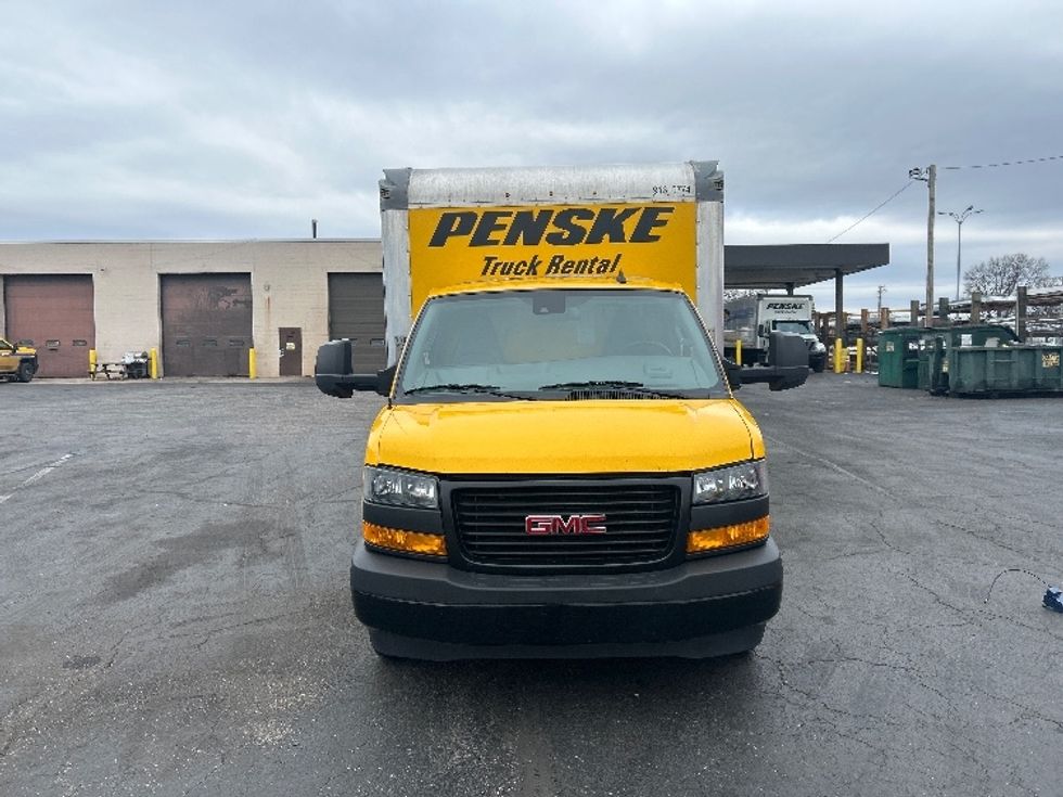 Light Duty Box Truck-Light and Medium Duty Trucks-GMC-2021-Savana G33903-Baltimore-MD-110,702\n\t\tmiles-$ 25,750 - Image 2