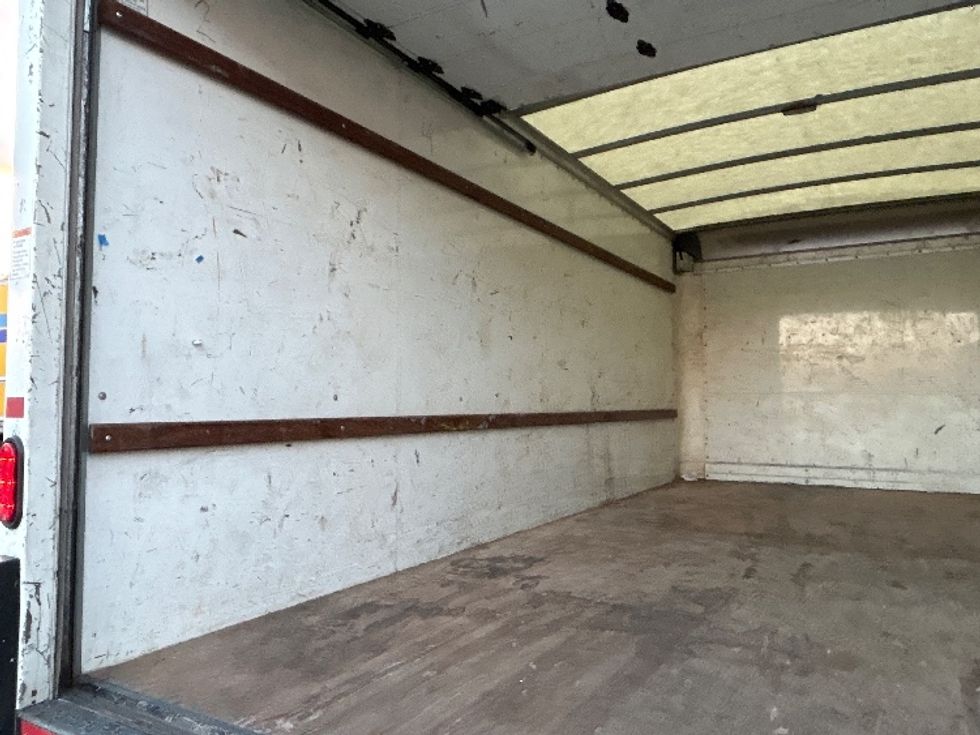 Light Duty Box Truck-Light and Medium Duty Trucks-GMC-2021-Savana G33903-Baltimore-MD-89,450\n\t\tmiles-$ 29,750 - Image 11