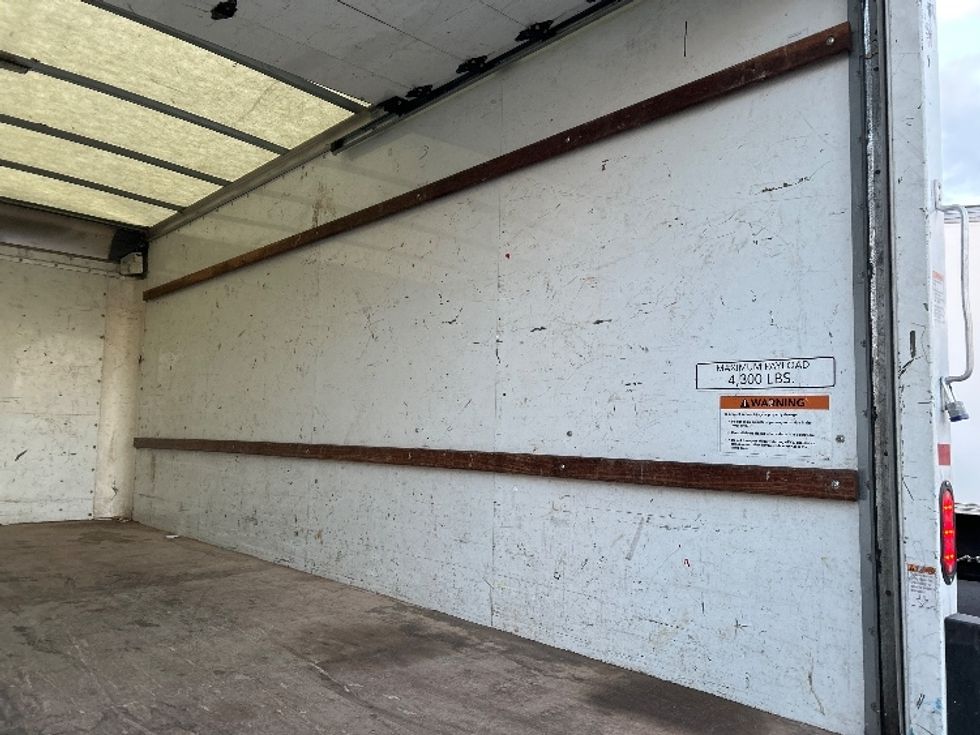 Light Duty Box Truck-Light and Medium Duty Trucks-GMC-2021-Savana G33903-Baltimore-MD-89,450\n\t\tmiles-$ 29,750 - Image 12