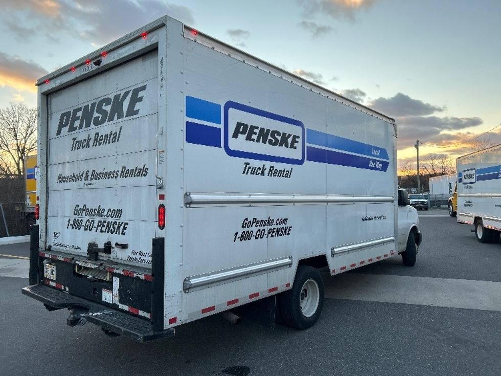 Light Duty Box Truck-Light and Medium Duty Trucks-GMC-2021-Savana G33903-Baltimore-MD-89,450\n\t\tmiles-$ 29,750 - Image 13