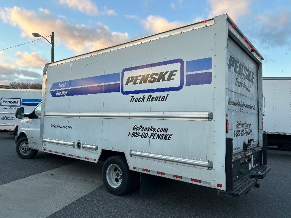 Light Duty Box Truck-Light and Medium Duty Trucks-GMC-2021-Savana G33903-Baltimore-MD-89,450\n\t\tmiles-$ 29,750 - Image 6