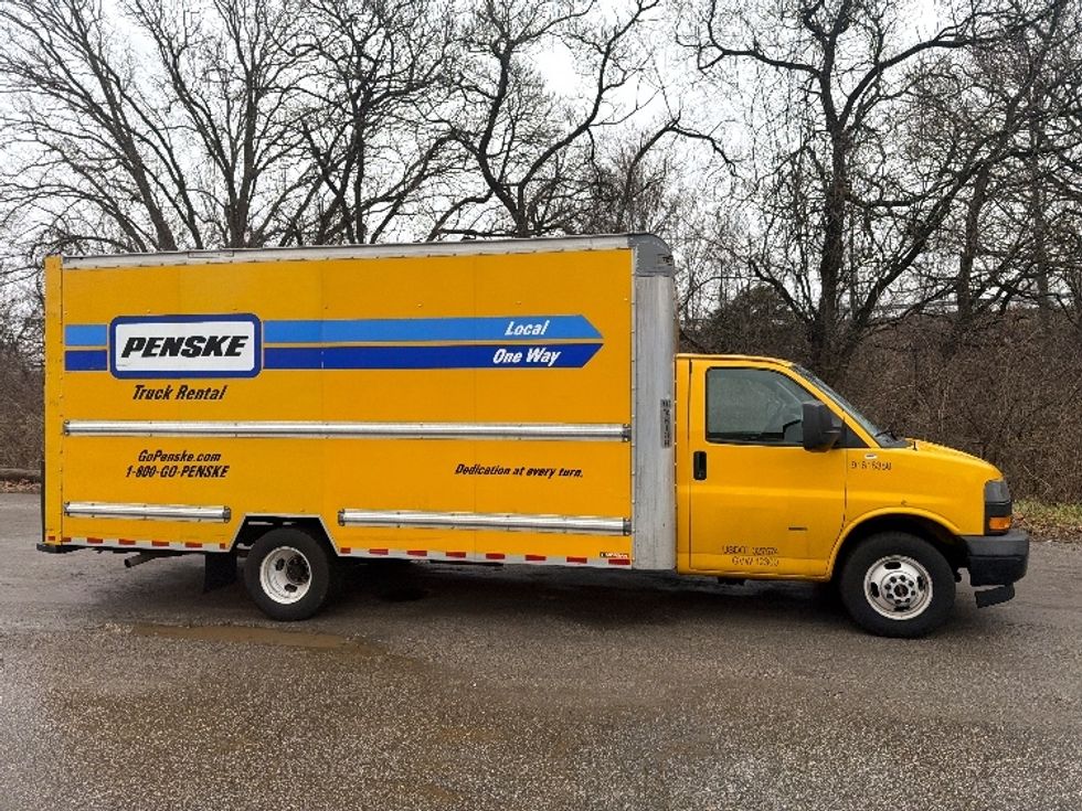 Light Duty Box Truck-Light and Medium Duty Trucks-GMC-2021-Savana G33903-Baltimore-MD-93,336\n\t\tmiles-$ 26,500 - Image 14