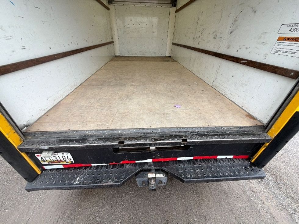 Light Duty Box Truck-Light and Medium Duty Trucks-GMC-2021-Savana G33903-Baltimore-MD-93,336\n\t\tmiles-$ 26,500 - Image 9