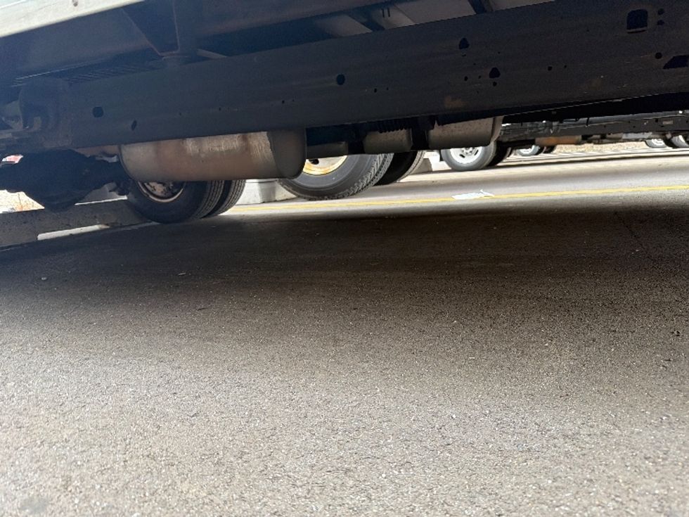 Light Duty Box Truck-Light and Medium Duty Trucks-GMC-2021-Savana G33903-Baltimore-MD-95,591\n\t\tmiles-$ 29,000 - Image 13